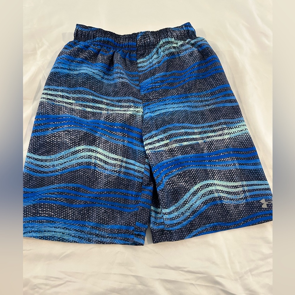 Under Armour Boys Athletic Shorts Blue Wave Print Size YLG Youth Large